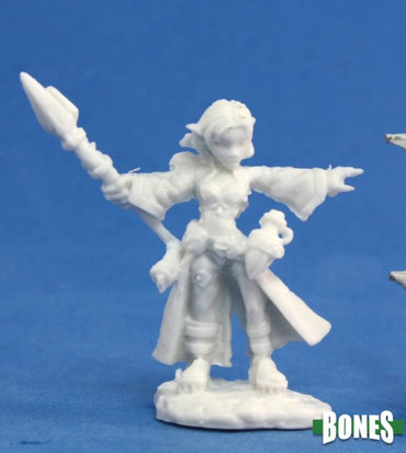 Reaper Miniature - Dark Heaven Cassie Gnome Wizard