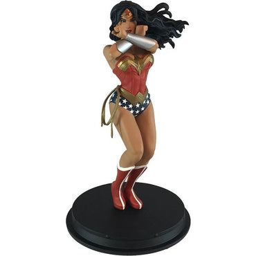 DC Comics Wonder Woman "Defender" Statue (GameStop Exclusive)