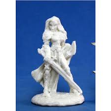 Reaper Miniature - Dark Heaven Finari, Female Paladin